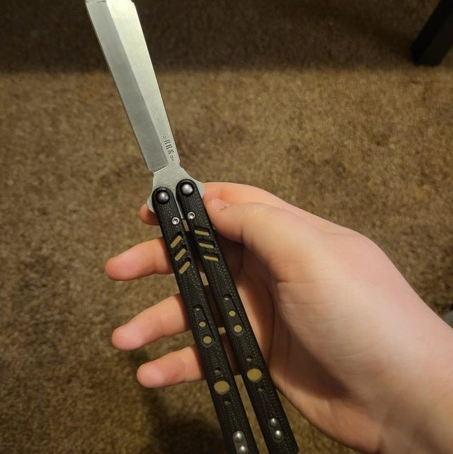 Vu sur Reddit: NKD! First live blade, bets on how long till I cut myself?