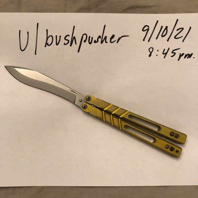 Vu sur Reddit: WTS thin Kukri AB w/ full length FF spacers and double sided fine thread pivots